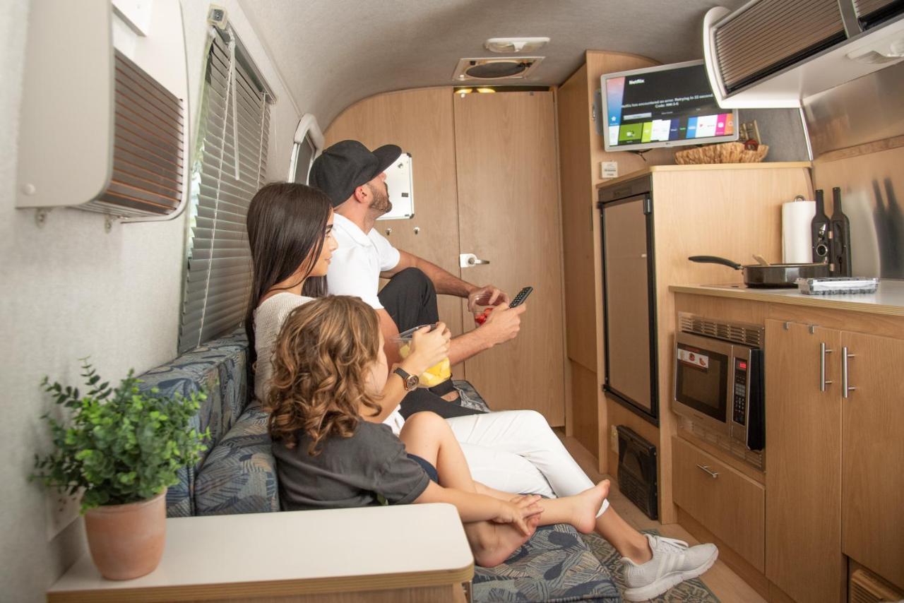 Airstream In The Center Of It All ไมอามี ภายนอก รูปภาพ