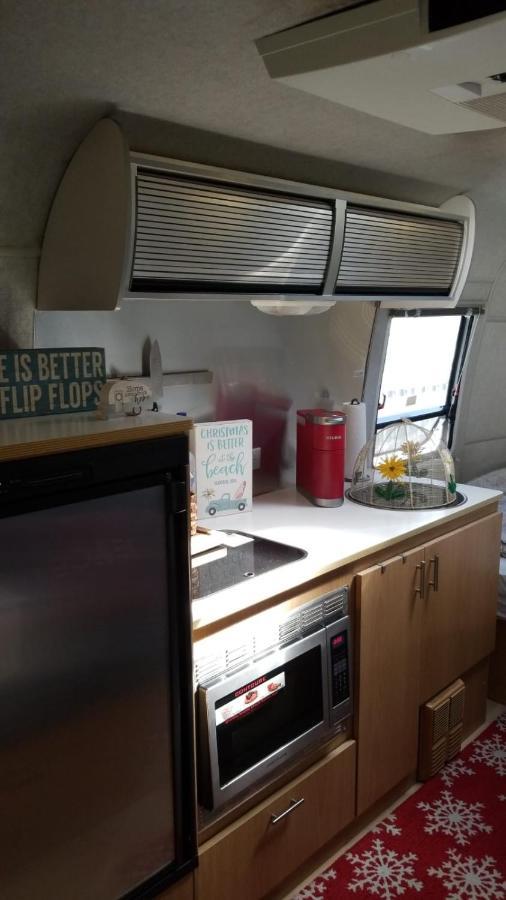 Airstream In The Center Of It All ไมอามี ภายนอก รูปภาพ