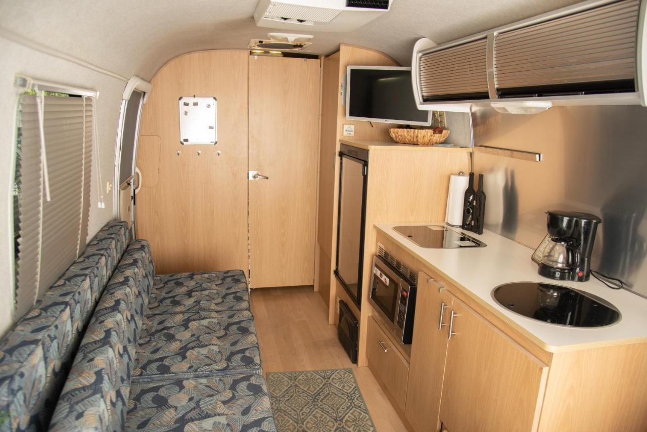 Airstream In The Center Of It All ไมอามี ภายนอก รูปภาพ