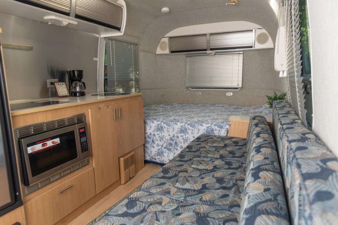 Airstream In The Center Of It All ไมอามี ภายนอก รูปภาพ