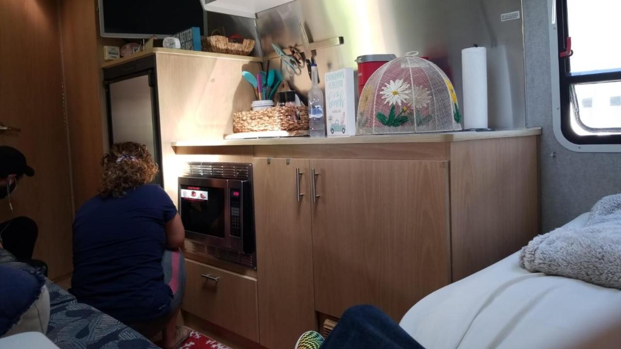 Airstream In The Center Of It All ไมอามี ภายนอก รูปภาพ